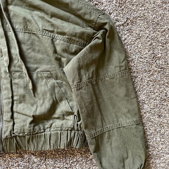 Aeropostale Bomber Jacket Womens Size S Army Green Crop Canvas Full Zip Outdoor - Picture 7 of 11